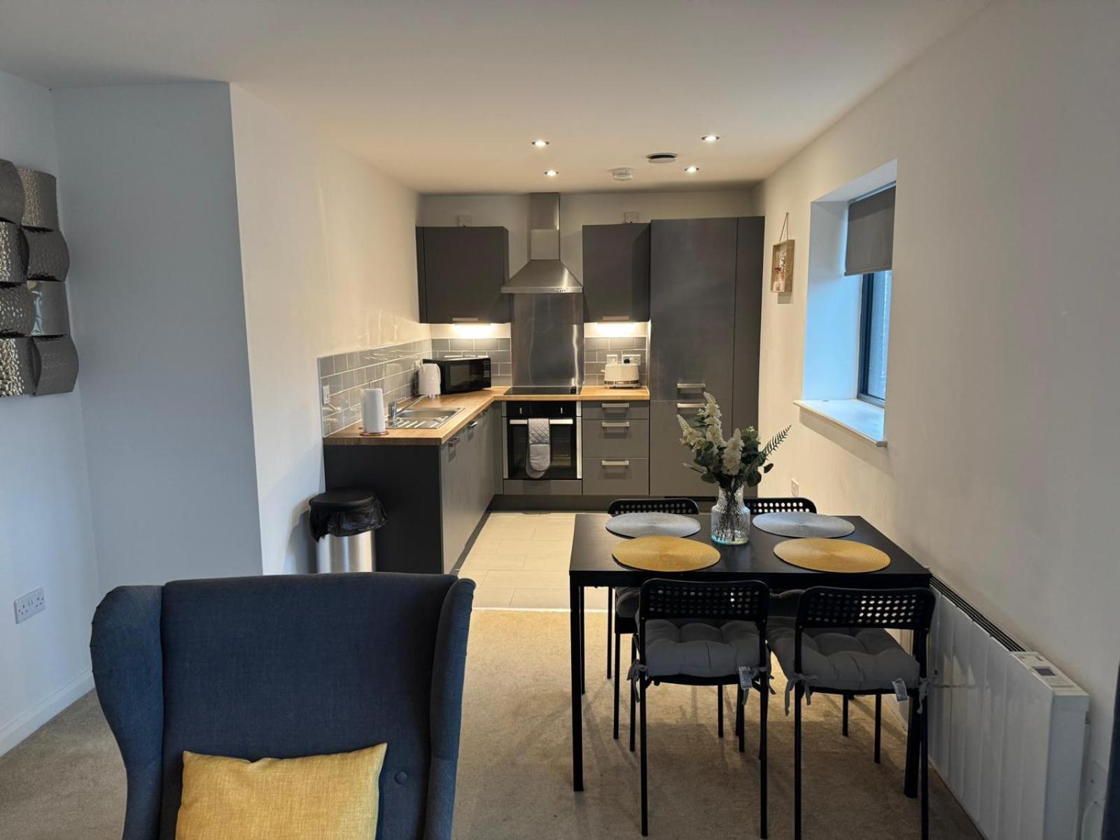 6 Belvedere Residence Wolverhampton Esterno foto
